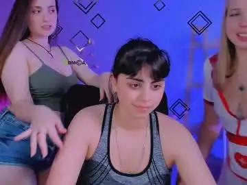 Chaturbate Live Sex Cam of shadow_kiss