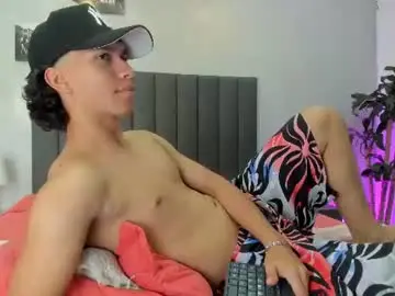 Chaturbate Live Sex Cam of ricky_backus