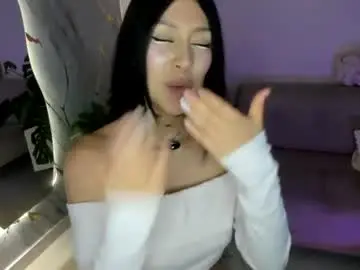 Chaturbate Live Sex Cam of miluuu_kai