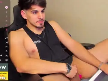 Chaturbate Live Sex Cam of derekcb