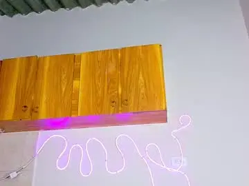 Chaturbate Free Live Porn of everlin_01