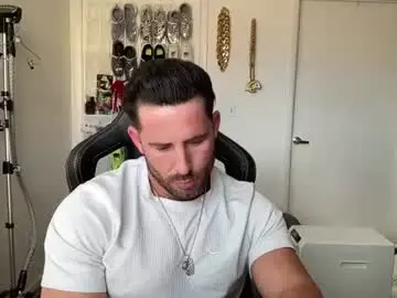 Chaturbate Nude Webcam of brettmycles