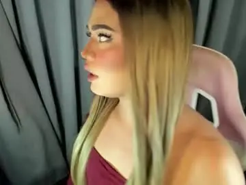 Chaturbate Watch Live Sex Cams of fuckdoll_rain
