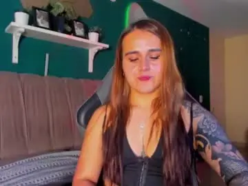 Chaturbate Live Sex Cam of evy_orange1