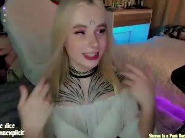 Chaturbate Best live sex cam show of snake_bites