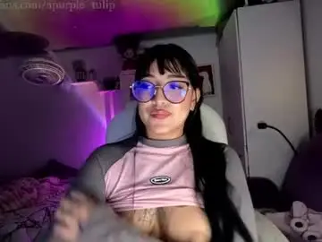 Chaturbate Live Sex Cam of apurple_tulip