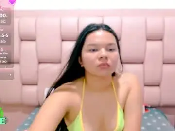 Chaturbate Live Sex Cam of naomi_hot18_