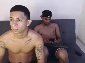 Chaturbate Live Sex Cam of alphas_latins
