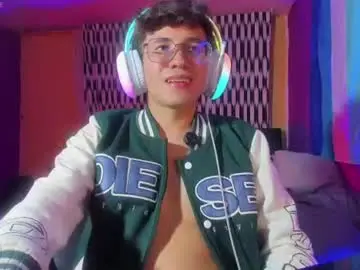 Chaturbate Best live sex cam show of angelito18_twink