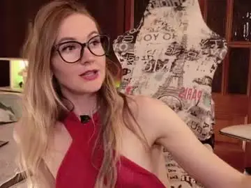Chaturbate Nude Webcam of hello_lisha