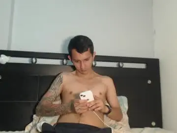 Chaturbate Live Sex Cam of brianbigcock777