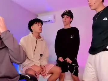 Chaturbate Sex Cam of handsomeboys19