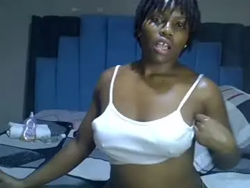 Chaturbate Live Sex Cam of melanin_moon