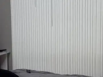Chaturbate Watch Live Sex Cams of sky_hunter