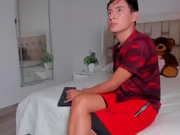 Chaturbate Live Porn of nicocute_