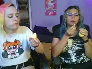 Chaturbate Live Sex Cam of evelan123
