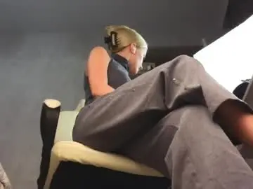 Chaturbate Live Porn of marietta__castro