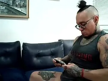 Chaturbate Free Porn Cam of ayrton_naffah2