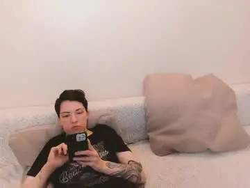 Chaturbate Live Sex Cam of secret_dreams_