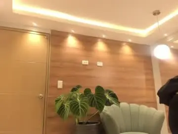 Chaturbate Live Sex Cam of reyasimos