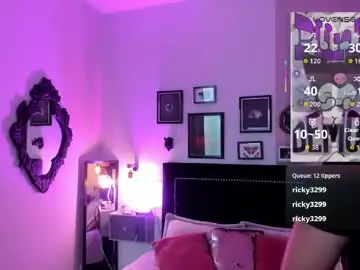 Chaturbate Live Sex Cam of pinkk_demon