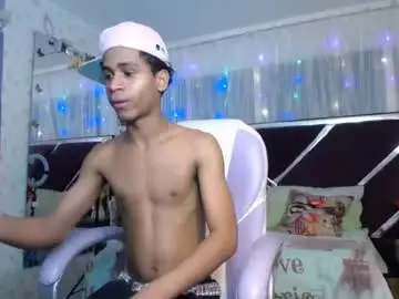 Chaturbate Free Porn Cam of santy_bigcock_01