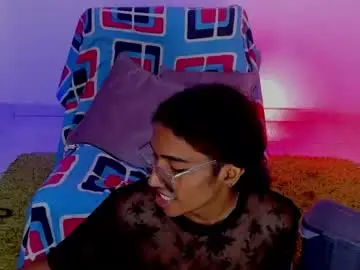 Chaturbate Live Sex Cam of triiangel_latinboy