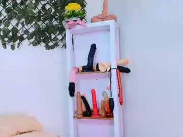 Chaturbate Live Sex Cam of tifanny_nails