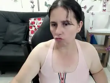 Chaturbate Sex Cam of selene_mom