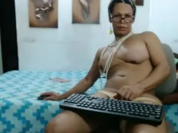 Chaturbate Live Sex of bardotbigcocktsx