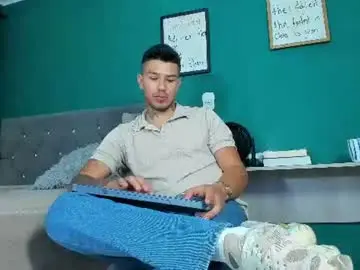 Chaturbate Adult Webcams of matteo_rreal