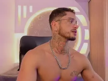 Chaturbate Live Sex Cam of alan__rogers