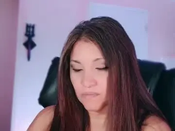 Chaturbate Watch Live Sex Cams of divinelynn