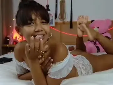Chaturbate Live Sex Cam of lexa_raven