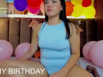 Chaturbate Live Sex Cam of bella13_