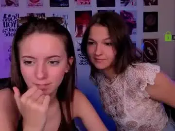 Chaturbate Live Sex Cam of chloe_ley