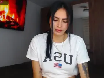 Chaturbate Live Porn of petite_linda