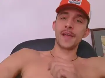 Chaturbate Private Sex Chat of youknowwhoitis412