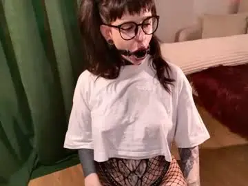 Chaturbate Free Porn Cam of hugme_