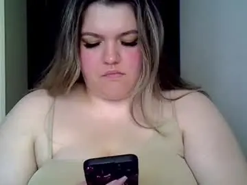 Chaturbate Live Sex Cam of ashleyrosee_