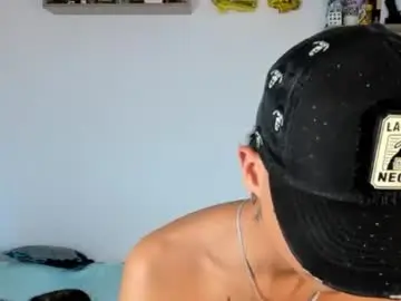 Chaturbate Live Sex of alejoo_storms