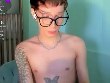 Chaturbate Live Sex Cam of andywiills