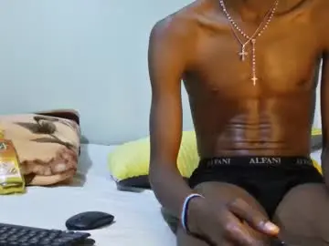 Chaturbate Best live sex cam show of cumdaddzy_ebony