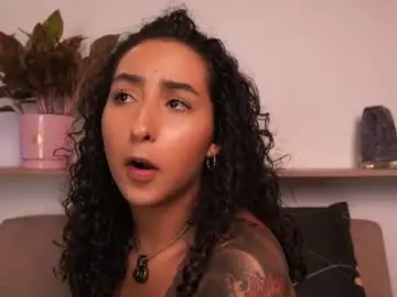 Chaturbate Live Porn of agatha_collinss