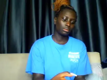 Chaturbate Watch Live Sex Cams of azaelia_iris