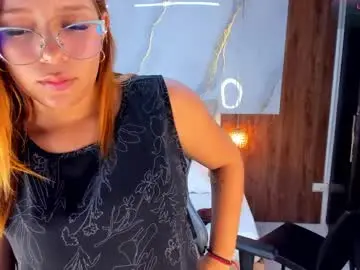 Chaturbate Sex Chat of mia_18v
