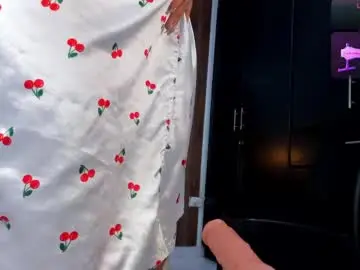 Chaturbate Live Sex of mia_18v