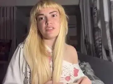 Chaturbate Live Sex Cam of christiechorney