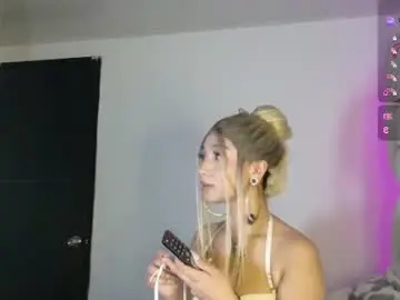 Chaturbate Free Live Porn of _ariana_19
