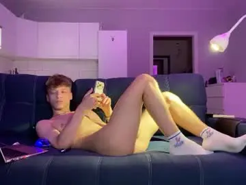 Chaturbate Nude Webcam of andytwinkkk